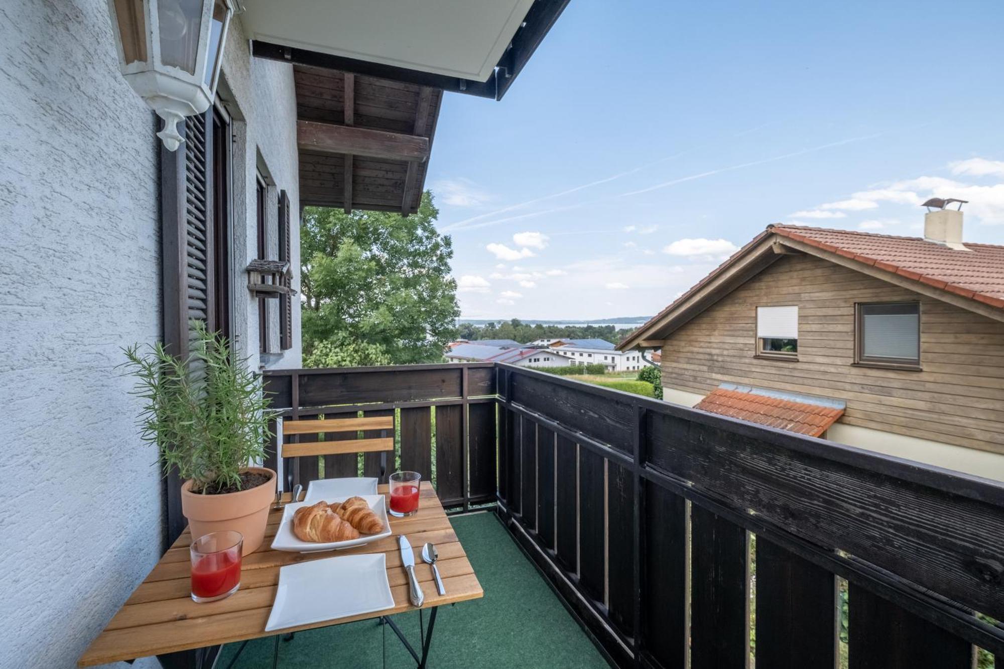 Gemuetliches Wohlfuehl-Apartment Mit Perfektem Seeblick Дісен-ам-Аммерзе Екстер'єр фото