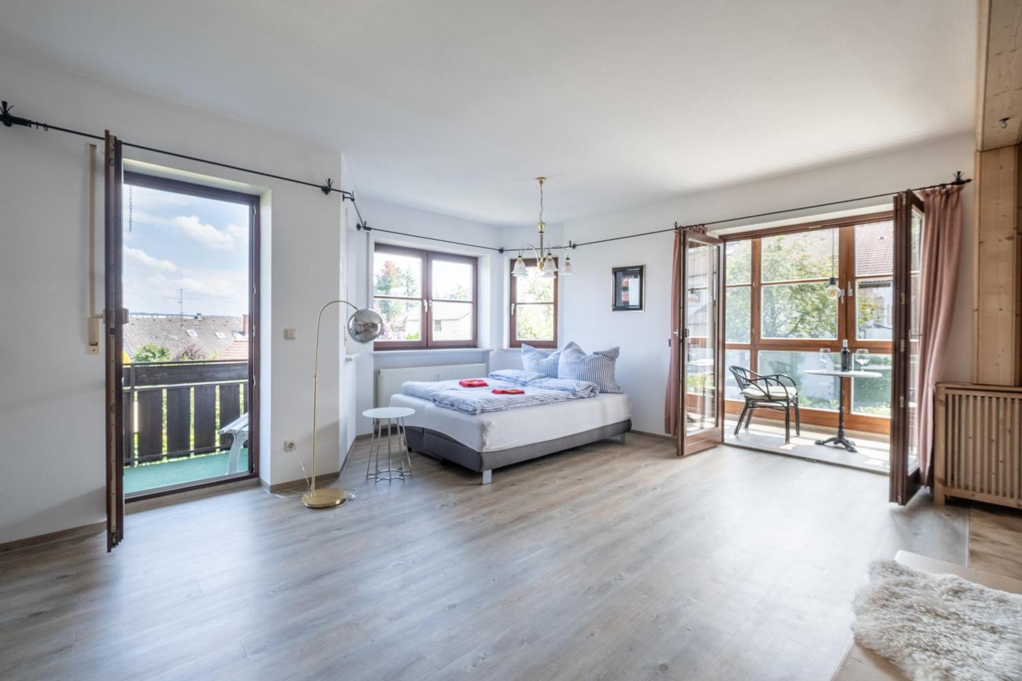 Gemuetliches Wohlfuehl-Apartment Mit Perfektem Seeblick Дісен-ам-Аммерзе Екстер'єр фото